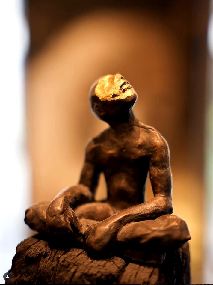 Look Up, Bronze work by Joachim Seitfudem